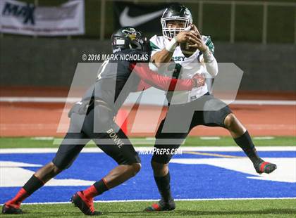 Thumbnail 1 in Narbonne vs. Dorsey (CIF LACS Division I Playoff) photogallery.