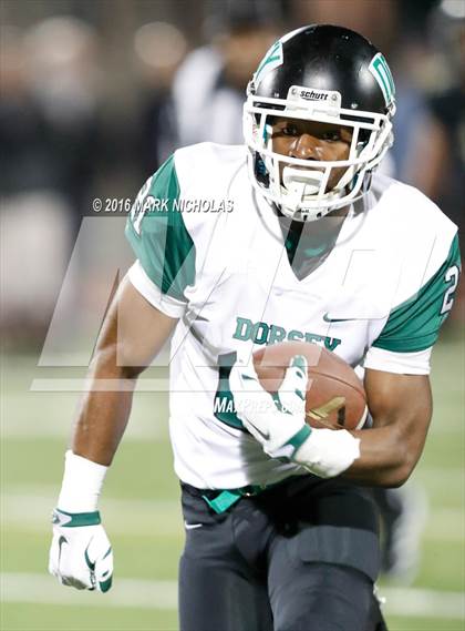 Thumbnail 2 in Narbonne vs. Dorsey (CIF LACS Division I Playoff) photogallery.