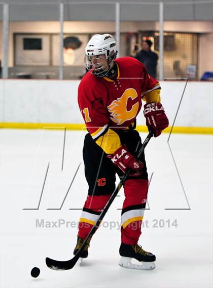 Thumbnail 3 in Holy Cross vs. Chaminade  photogallery.