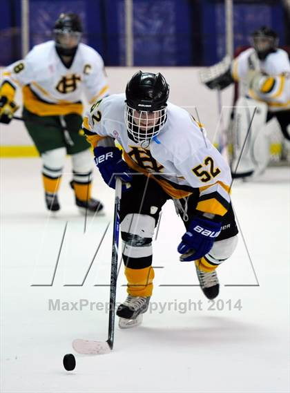 Thumbnail 3 in Holy Cross vs. Chaminade  photogallery.