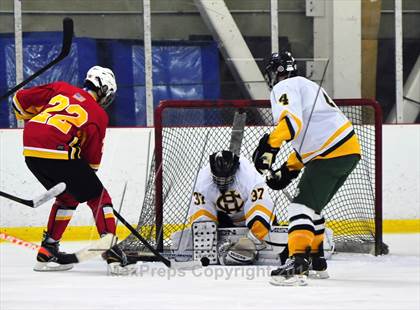 Thumbnail 3 in Holy Cross vs. Chaminade  photogallery.