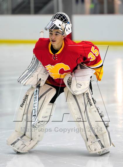 Thumbnail 2 in Holy Cross vs. Chaminade  photogallery.
