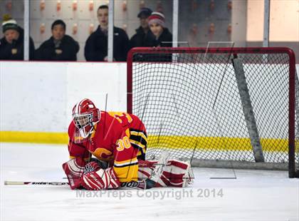 Thumbnail 3 in Holy Cross vs. Chaminade  photogallery.