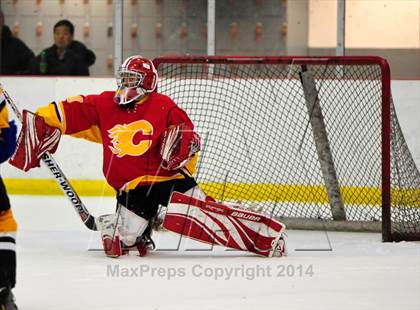 Thumbnail 3 in Holy Cross vs. Chaminade  photogallery.