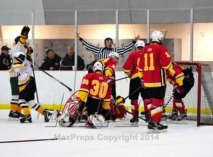 Thumbnail 2 in Holy Cross vs. Chaminade  photogallery.