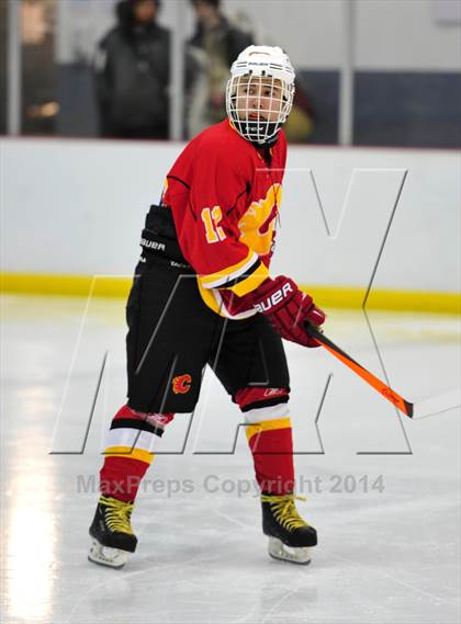 Thumbnail 3 in Holy Cross vs. Chaminade  photogallery.