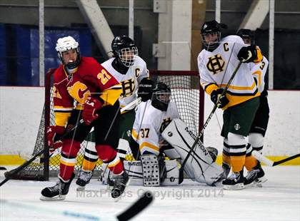 Thumbnail 3 in Holy Cross vs. Chaminade  photogallery.
