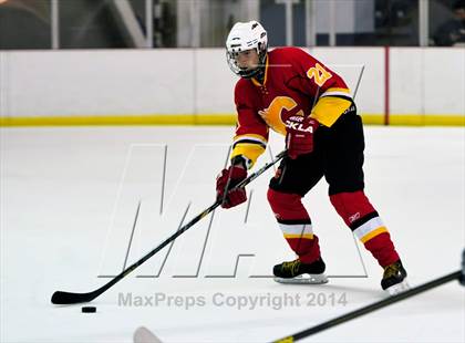 Thumbnail 2 in Holy Cross vs. Chaminade  photogallery.