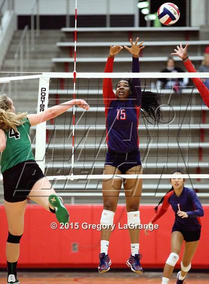 Thumbnail 2 in Allen vs. Carroll  photogallery.