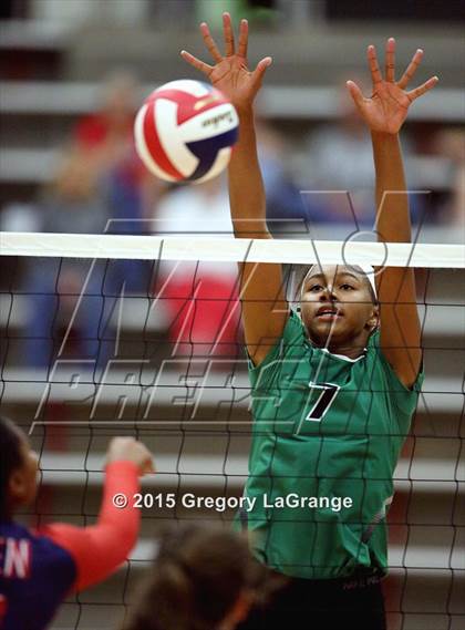 Thumbnail 2 in Allen vs. Carroll  photogallery.