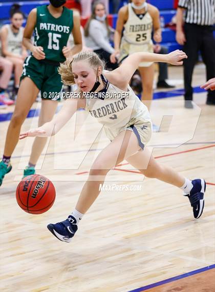 Thumbnail 2 in George Washington vs Frederick (Warrior Challenge) photogallery.