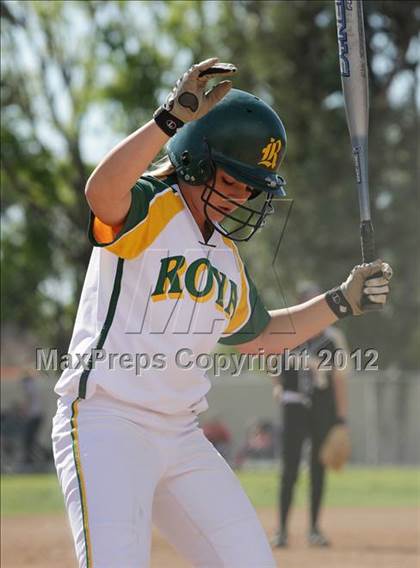 Thumbnail 2 in Calabasas @ Royal photogallery.