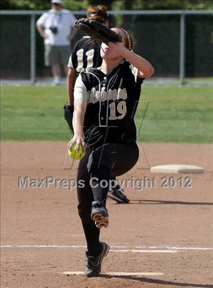 Thumbnail 3 in Calabasas @ Royal photogallery.