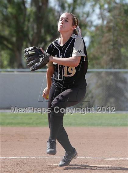 Thumbnail 1 in Calabasas @ Royal photogallery.