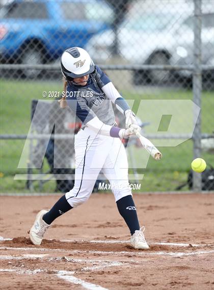 Thumbnail 1 in Teays Valley vs Amanda-Clearcreek photogallery.