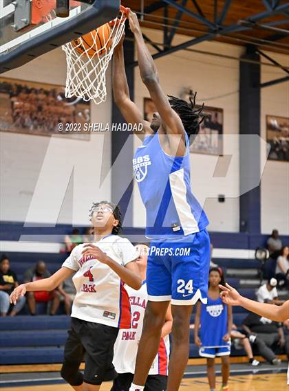 Thumbnail 3 in Gibbs vs Pinellas Park (The Hoop Vibe) photogallery.