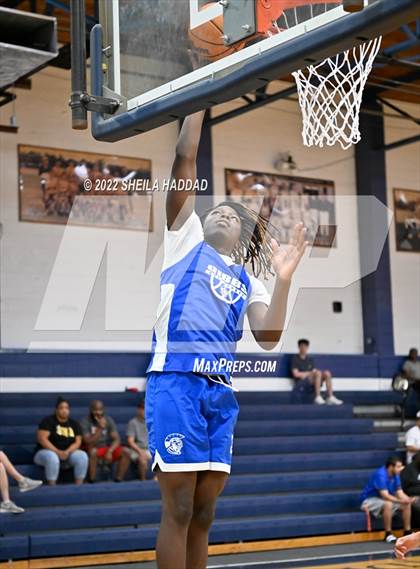 Thumbnail 3 in Gibbs vs Pinellas Park (The Hoop Vibe) photogallery.