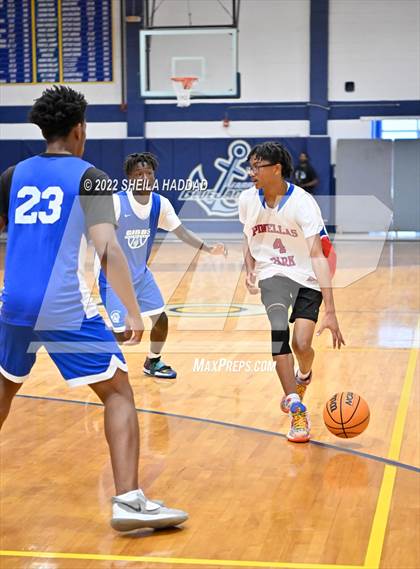 Thumbnail 3 in Gibbs vs Pinellas Park (The Hoop Vibe) photogallery.