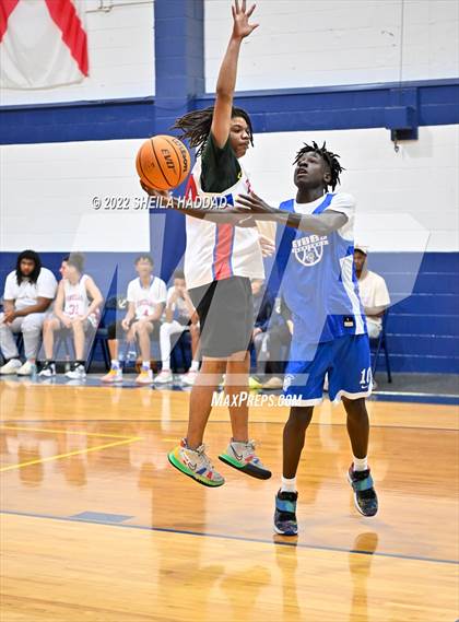 Thumbnail 2 in Gibbs vs Pinellas Park (The Hoop Vibe) photogallery.