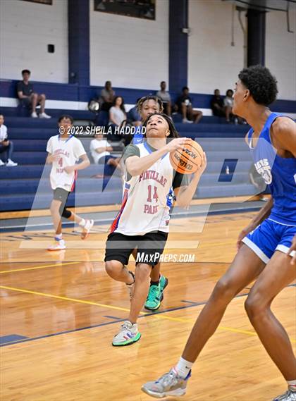Thumbnail 3 in Gibbs vs Pinellas Park (The Hoop Vibe) photogallery.