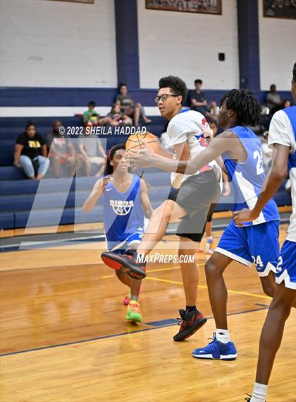 Thumbnail 3 in Gibbs vs Pinellas Park (The Hoop Vibe) photogallery.