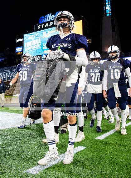 Thumbnail 3 in Catholic Memorial vs. St. John's Prep (MIAA Division 1 Final) photogallery.