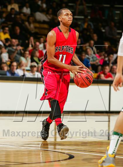 Thumbnail 3 in Eaglecrest vs. Mountain Vista (CHSAA 5A Final Four) photogallery.