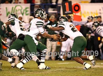 Thumbnail 1 in Wayne County vs. West Point (MHSAA Class 5A Final) photogallery.