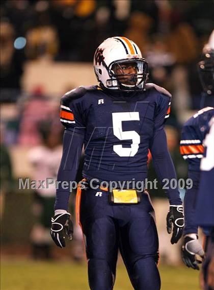 Thumbnail 3 in Wayne County vs. West Point (MHSAA Class 5A Final) photogallery.