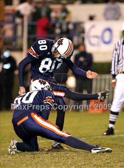 Thumbnail 3 in Wayne County vs. West Point (MHSAA Class 5A Final) photogallery.