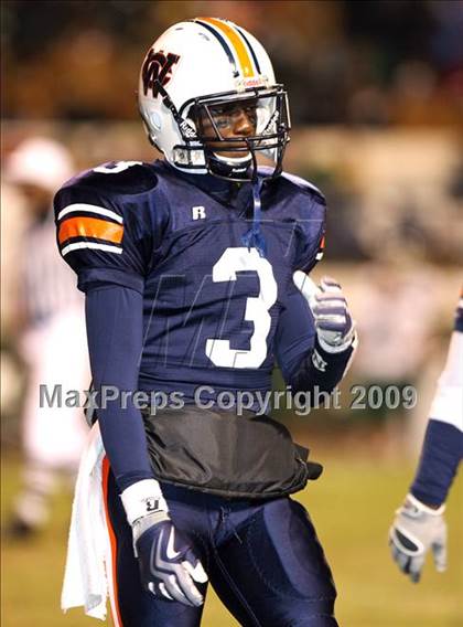 Thumbnail 3 in Wayne County vs. West Point (MHSAA Class 5A Final) photogallery.