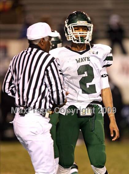 Thumbnail 2 in Wayne County vs. West Point (MHSAA Class 5A Final) photogallery.