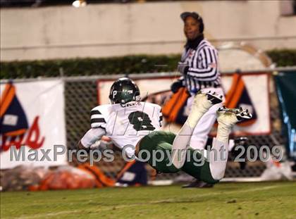 Thumbnail 2 in Wayne County vs. West Point (MHSAA Class 5A Final) photogallery.