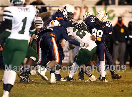 Thumbnail 3 in Wayne County vs. West Point (MHSAA Class 5A Final) photogallery.