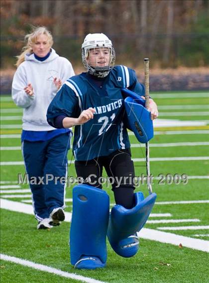 Thumbnail 2 in Sandwich vs Hopkinton (MIAA D1 South Semifinal) photogallery.