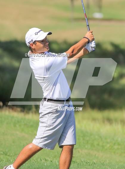 Thumbnail 1 in FHSAA 2A District Playoff photogallery.