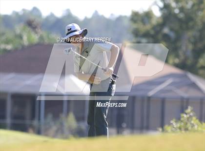 Thumbnail 1 in FHSAA 2A District Playoff photogallery.
