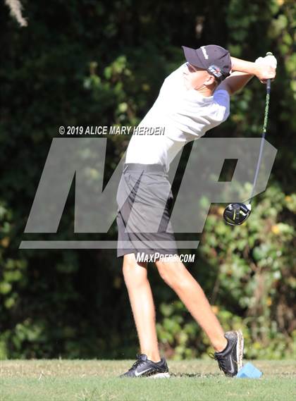 Thumbnail 3 in FHSAA 2A District Playoff photogallery.