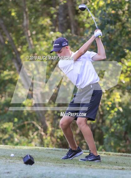 Thumbnail 3 in FHSAA 2A District Playoff photogallery.
