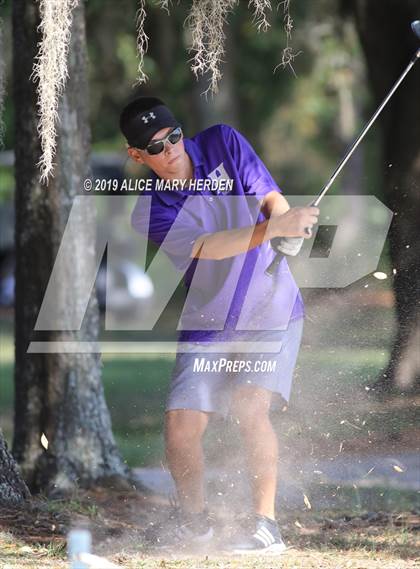 Thumbnail 3 in FHSAA 2A District Playoff photogallery.