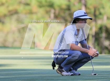 Thumbnail 3 in FHSAA 2A District Playoff photogallery.