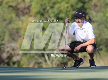 Thumbnail 2 in FHSAA 2A District Playoff photogallery.
