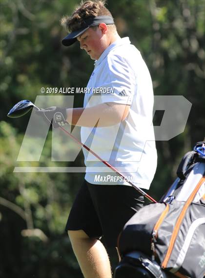Thumbnail 3 in FHSAA 2A District Playoff photogallery.