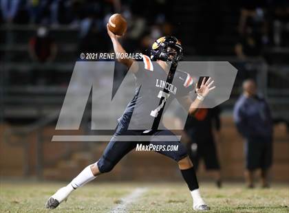 Thumbnail 1 in Birmingham vs Lincoln (CIF LACS Round 1 Open Division Playoff) photogallery.