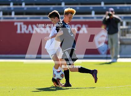Thumbnail 2 in Kent Denver vs. Jefferson Academy (CHSAA 3A Final) photogallery.