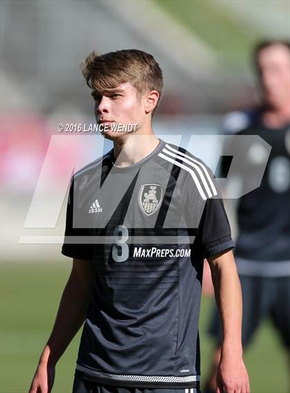 Thumbnail 3 in Kent Denver vs. Jefferson Academy (CHSAA 3A Final) photogallery.
