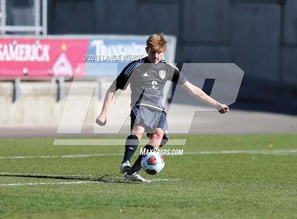Thumbnail 1 in Kent Denver vs. Jefferson Academy (CHSAA 3A Final) photogallery.