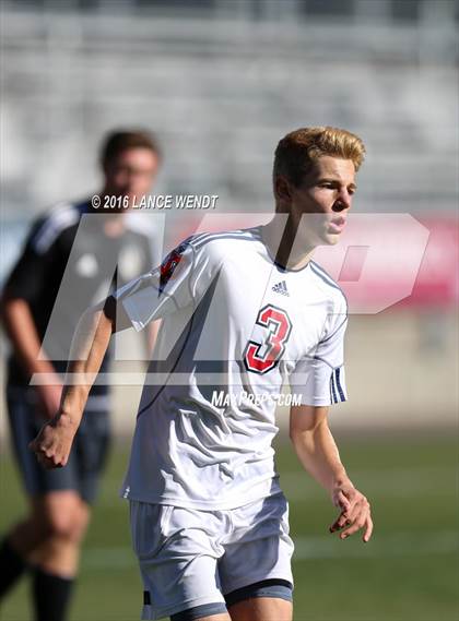 Thumbnail 1 in Kent Denver vs. Jefferson Academy (CHSAA 3A Final) photogallery.