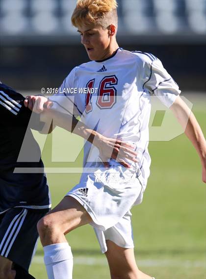 Thumbnail 1 in Kent Denver vs. Jefferson Academy (CHSAA 3A Final) photogallery.