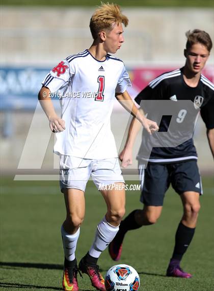Thumbnail 2 in Kent Denver vs. Jefferson Academy (CHSAA 3A Final) photogallery.